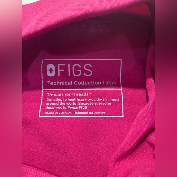 Figs Women’s Raspberry Sorbet Scrub Set-XS/tall Kade Cargo Pants; XXS Casma top - Picture 9 of 13